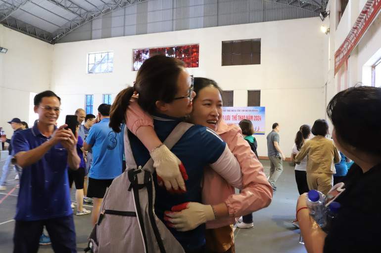 Niềm vui khi giành chiến thắng. img-5344-2667.jpg