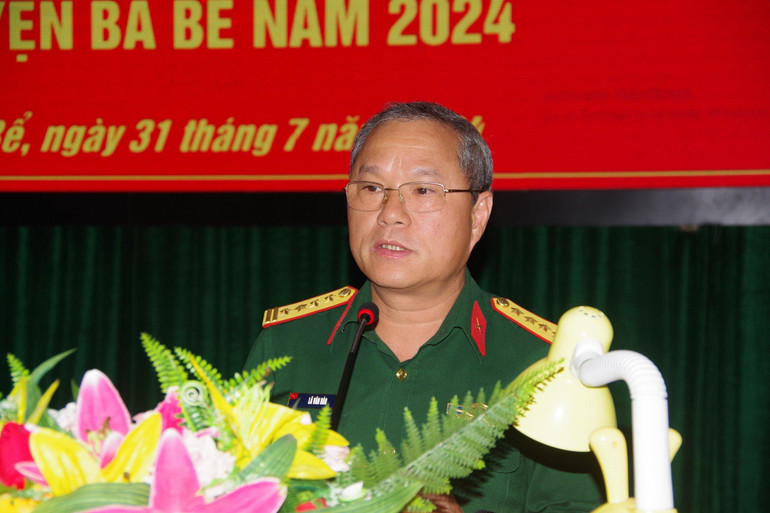 Đại tá Lã Văn Hào, Phó Bí thư Thường trực Đảng ủy, Chính ủy Bộ CHQS tỉnh phát biểu chỉ đạo hội nghị. z5685738207226_90456bcfc5330a1a09e6ac27915f35e7.jpg