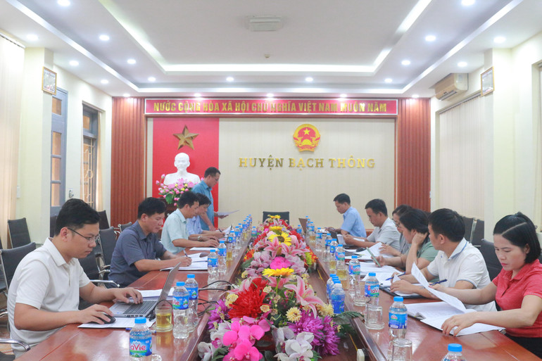 Đoàn giám sát làm việc với huyện Bạch Thông. IMG_8581.JPG