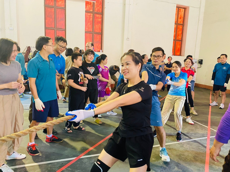 Chương trình giao lưu thể thao góp phần gắn kết giữa các cơ quan trong Khối thi đua. z5898769747730-b428d152dbdf8e4e9918db073b1e9352-7815.jpg