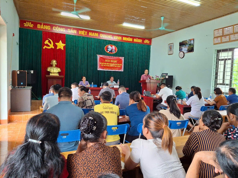 Quang cảnh buổi tiếp xúc. fce13225-9640-43a3-91a3-a2fea3c2f85a.jpg