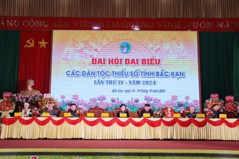 Đoàn Chủ tịch điều hành Đại hội. 6e3d54a0-d175-46c0-a8f3-0ace9e9f6d20-9104.jpeg