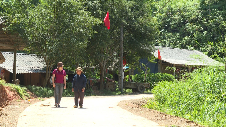 Ông Chú Seo Cáng, Bí thư Chi bộ thôn Khuổi Đẩy, xã Bình Trung (Chợ Đồn) người có đóng góp không nhỏ thay đổi nhận thức của đồng bào Mông nơi đây. anh 3.jpg