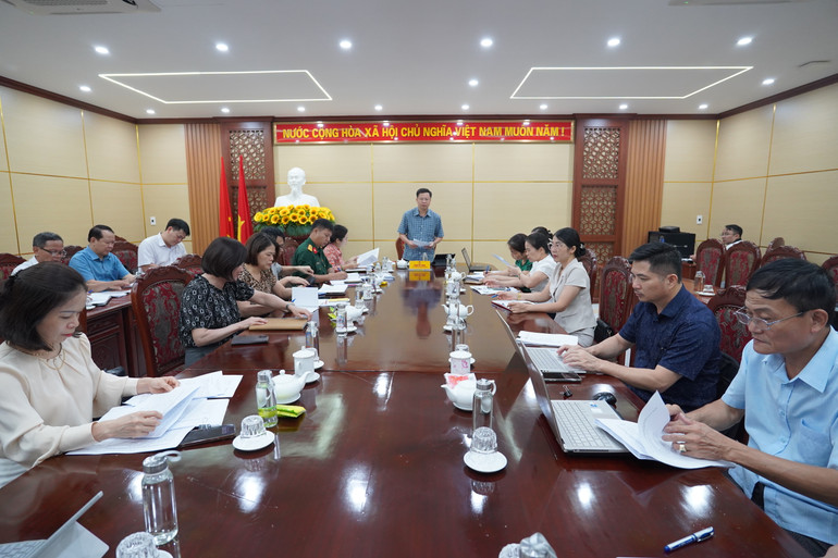 Đồng chí Phạm Duy Hưng, Ủy viên Ban Thường vụ Tỉnh ủy, Phó Chủ tịch UBND tỉnh, Trưởng BCĐ Đại hội kết luận cuộc họp. DSC00041.JPG