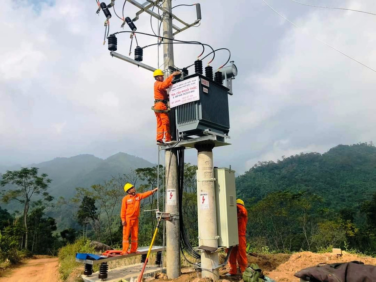 Cung cấp dịch vụ điện cho khách hàng mới