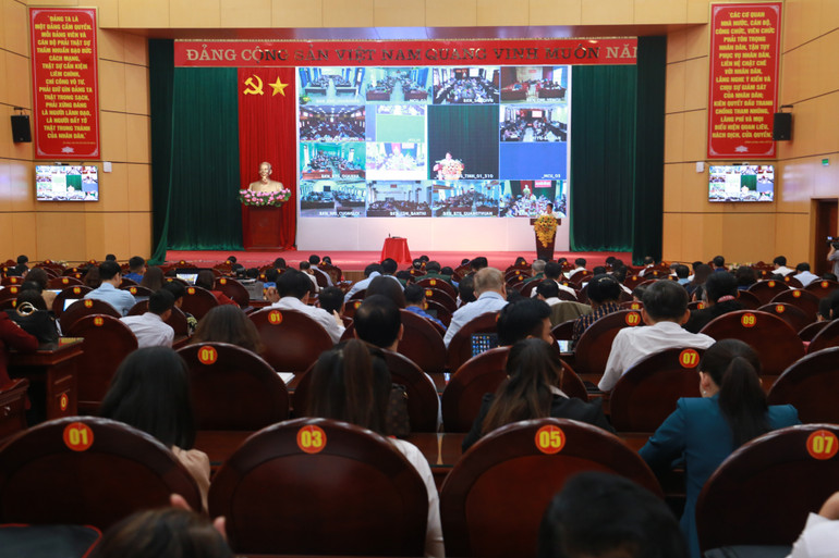 Hội nghị được kết nối trực tuyến đến 184 điểm cầu trong tỉnh.