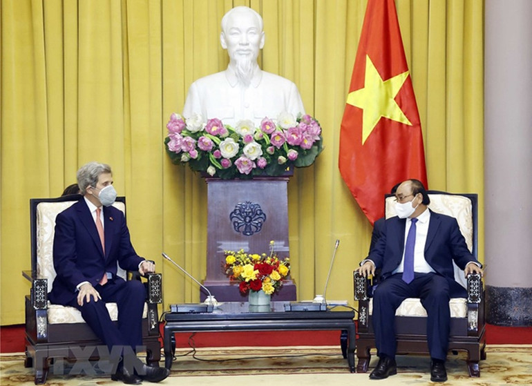 Chủ tịch nước Nguyễn Xuân Phúc tiếp Đặc phái viên Tổng thống Hoa Kỳ về Biến đổi khí hậu -0