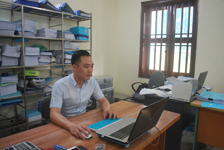 Anh Vũ Văn Ước luôn nghiên cứu xây dựng nhiều kế hoạch sản xuất kinh doanh hiệu quả cho Công ty. 