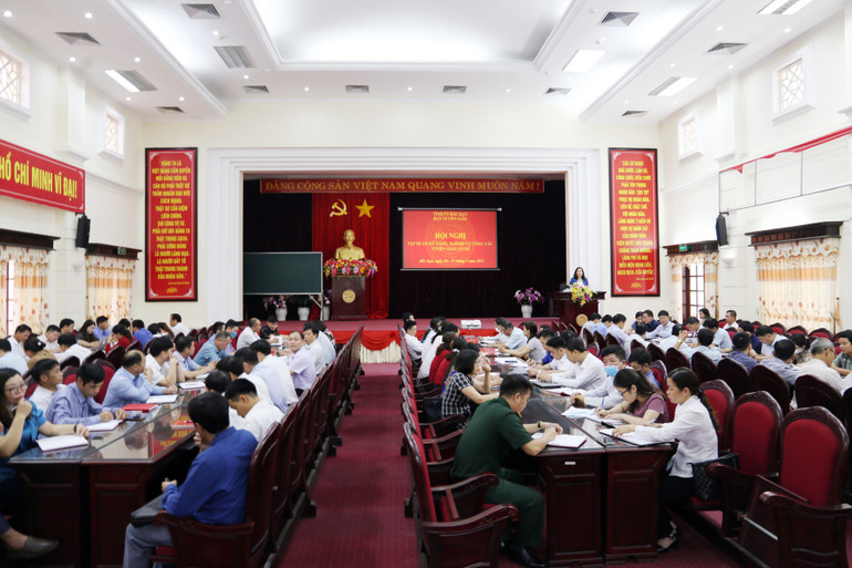 Quang cảnh buổi tập huấn