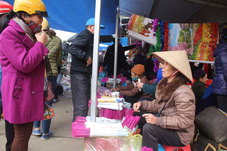 Sản phẩm hương của bà con xã Tú Trĩ tự làm phục vụ Tết.