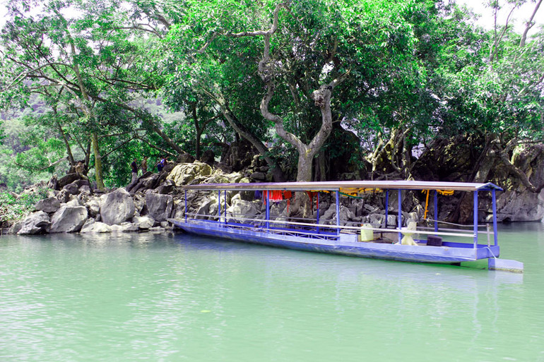 Đảo Bà Góa gắn liền với sự tích truyền thuyết về Hồ Ba Bể.