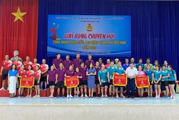 Giải bóng chuyền hơi công nhân, viên chức, lao động TP. Bắc Kạn năm 2025