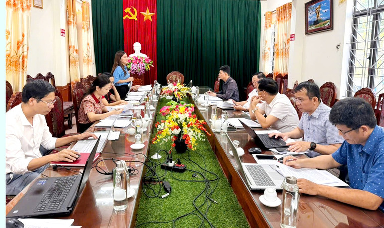 Đoàn giám sát làm việc tại huyện Chợ Mới. cho-moi-1-7682.jpg