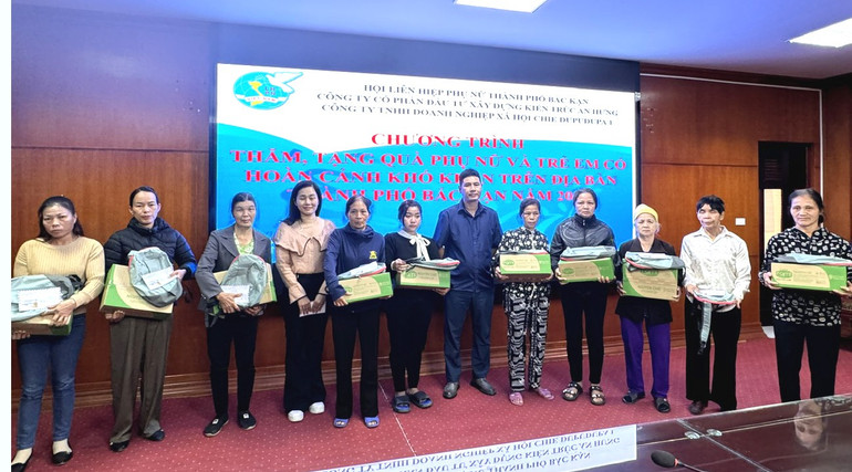 Trao quà cho phụ nữ nghèo trên địa bàn thành phố Bắc Kạn thanh-pho-3.jpg