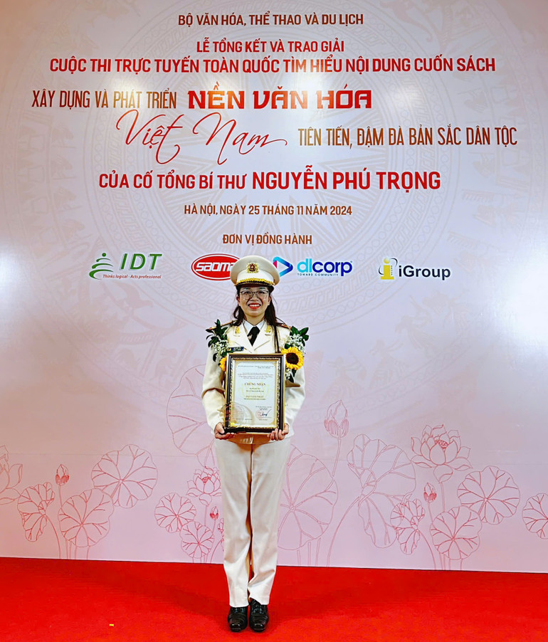 Đại úy Ma Hải Yến, cán bộ Phòng Tham mưu, Công an tỉnh Bắc Kạn đạt giải Nhất của cuộc thi. (ảnh nhân vật cung cấp). cuoc-3.jpg