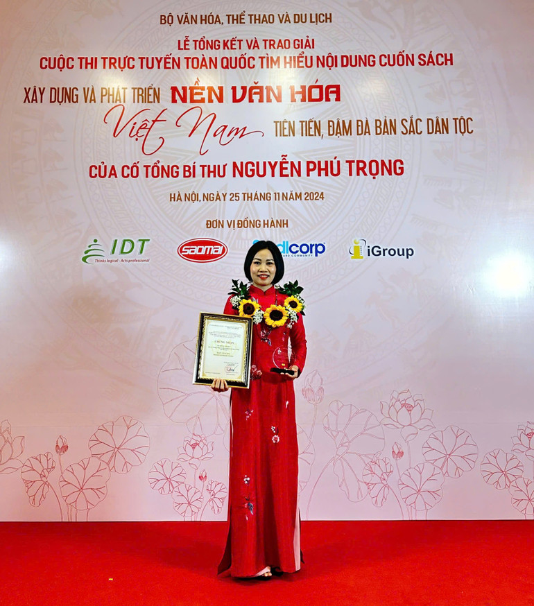 Cô giáo Hoàng Thị Thủy đạt giải Ba của cuộc thi. (ảnh nhân vật cung cấp). cuo-5.jpg