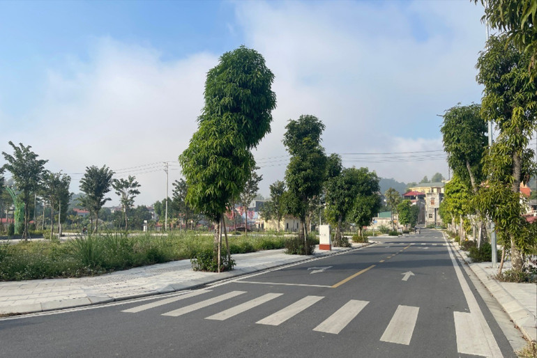 Dự án Khu dân cư thương mại và chợ Minh Khai (Phố chợ Minh Khai) được hoàn thành từ lâu, nhưng còn ít khách hàng quan tâm. pho-cho.jpg