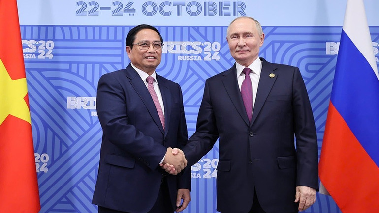 Thủ tướng Phạm Minh Chính và Tổng thống Liên bang Nga Vladimir Putin. (Ảnh: NHẬT BẮC/VGP) vna-potal-thu-tuong-pham-minh-chinh-gap-tong-thong-lb-nga-vladimir-putin-7669409-9117-8269.jpeg