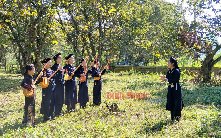 Cao Bằng chú trọng bảo tồn và phát huy văn hóa bản địa để làm du lịch công viên địa chất đem lại hiệu quả tích cực Cao Bằng chú trọng bảo tồn và phát huy văn hóa bản địa để làm du lịch công viên địa chất đem lại hiệu quả tích cực