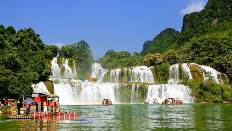 Thác Bản Giốc - một trong những thác nước đẹp nhất Đông Nam Á. Thác Bản Giốc - một trong những thác nước đẹp nhất Đông Nam Á.