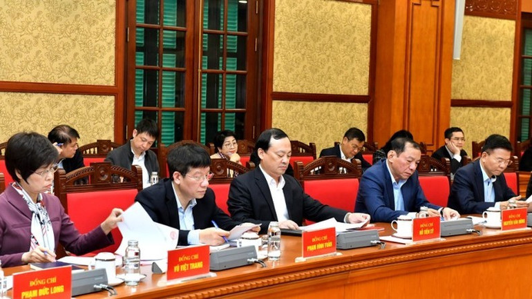 Các đại biểu quyết tâm triển khai tốt nhất công tác tổ chức phục vụ Đại hội XIV của Đảng. (Ảnh: ĐĂNG KHOA) Các đại biểu quyết tâm triển khai tốt nhất công tác tổ chức phục vụ Đại hội XIV của Đảng. (Ảnh: ĐĂNG KHOA)
