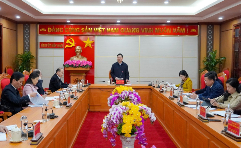 Đồng chí Hoàng Duy Chinh, Ủy viên BCH Trung ương Đảng, Bí thư Tỉnh ủy, Trưởng đoàn ĐBQH tỉnh chỉ đạo công tác phòng, chống tham nhũng, tiêu cực và triển khai nhiệm vụ năm 2025 tại cuộc họp Ban Chỉ đạo phòng, chống tham nhũng, tiêu cực. dsc3118.jpg