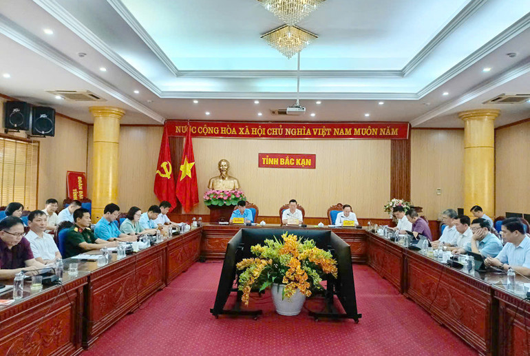 Đại biểu tham dự hội nghị tại điểm cầu trực tuyến tỉnh Bắc Kạn. 813.jpg
