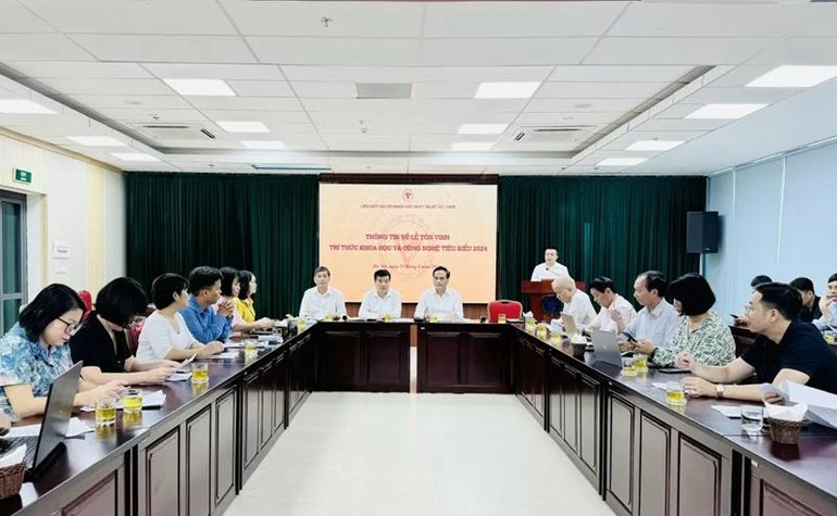 Toàn cảnh họp báo. (Ảnh: BL) Toàn cảnh họp báo. (Ảnh: BL)