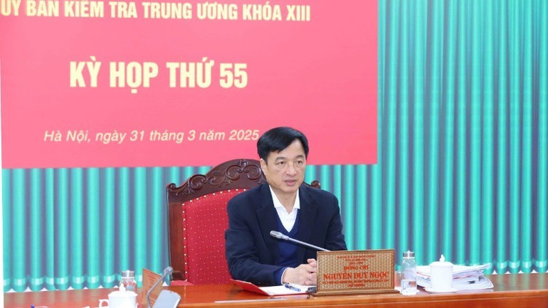 Đồng chí Nguyễn Duy Ngọc, Ủy viên Bộ Chính trị, Bí thư Trung ương Đảng, Chủ nhiệm Ủy ban Kiểm tra Trung ương chủ trì Kỳ họp. (Ảnh: ĐĂNG KHOA) img-7797-7493-5071-2764-897.jpg