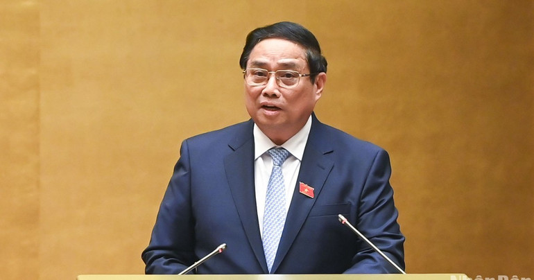 Thủ tướng Chính phủ Phạm Minh Chính báo cáo giải trình một số vấn đề cử tri cả nước quan tâm trong phiên họp chiều 12/11. (Ảnh: DUY LINH) bnd-2974-8959.jpg