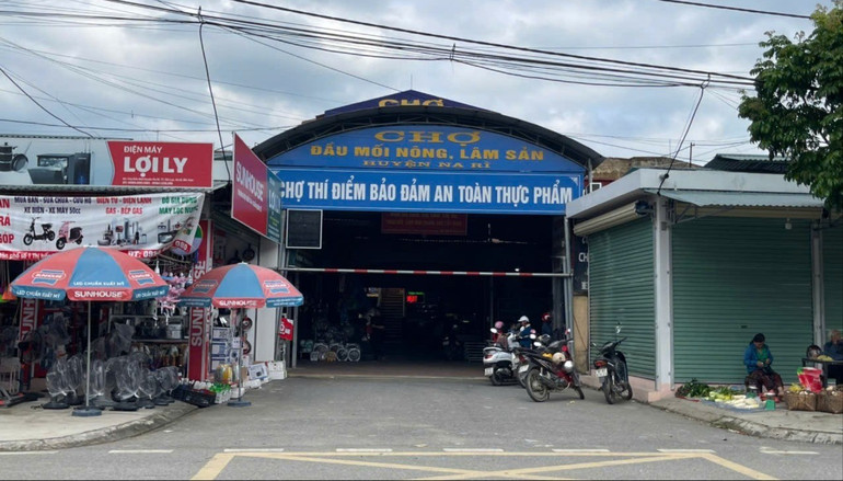 Những năm qua, chợ đầu mối nông, lâm sản huyện Na Rì đã góp phần thúc đẩy kinh tế, văn hóa, xã hội trên địa bàn phát triển. z6696656194130-40db09f8d24c35867dc5b64d5e1b3fdc.jpg