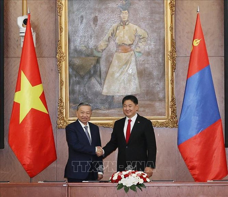Tổng Bí thư, Chủ tịch nước Tô Lâm và Tổng thống Mông Cổ Ukhnaagiin Khurelsukh.