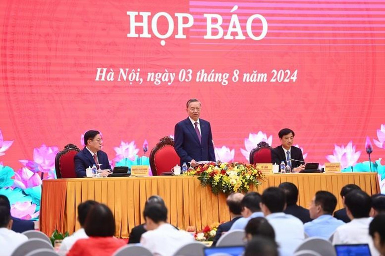 Tổng Bí thư, Chủ tịch nước Tô Lâm chủ trì họp báo. Tổng Bí thư, Chủ tịch nước Tô Lâm chủ trì họp báo.
