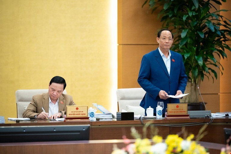 Phó Chủ tịch Quốc hội Trần Quang Phương kết luận nội dung thảo luận. Ảnh: Quốc hội 94.jpg