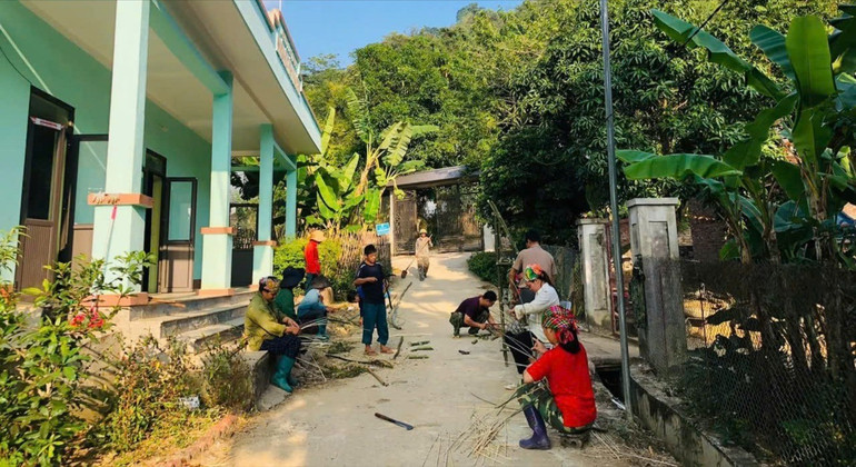 Sau sáp nhập, người dân thôn Khau Cưởm, xã Sỹ Bình (Bạch Thông) đoàn kết trong các hoạt động chung. z6692760098258-2b50e754da353bba835ad9eefd595d11.jpg