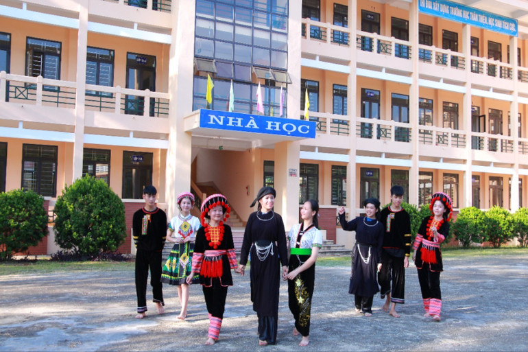 Các chế độ, chính sách của Đảng và Nhà nước giúp học sinh đồng bào DTTS&MN Bắc Kạn vững bước đến trường. img-1095-126-9514-5524.jpg