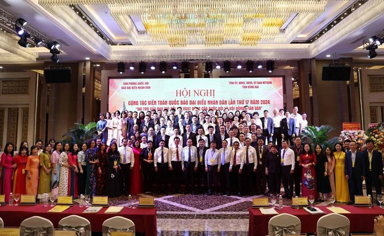 Chủ tịch Quốc hội Trần Thanh Mẫn và các đại biểu dự Hội nghị. Chủ tịch Quốc hội Trần Thanh Mẫn và các đại biểu dự Hội nghị.