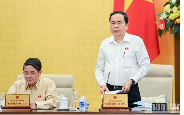 Chủ tịch Quốc hội Trần Thanh Mẫn phát biểu khai mạc phiên họp. (Ảnh: DUY LINH) Chủ tịch Quốc hội Trần Thanh Mẫn phát biểu khai mạc phiên họp. (Ảnh: DUY LINH)
