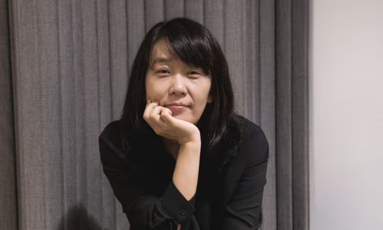 Giải Nobel Văn học 2024 gọi tên nữ nhà văn Han Kang với những áng văn xuôi 'giàu chất thơ mãnh liệt' - Ảnh: Alamy Giải Nobel Văn học 2024 gọi tên nữ nhà văn Han Kang với những áng văn xuôi 'giàu chất thơ mãnh liệt' - Ảnh: Alamy