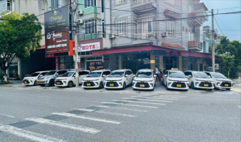 Hoạt động vận tải taxi của Công ty Cổ phần Giang Huế, TP. Bắc Kạn. taxi-giang-hue-1337.jpg