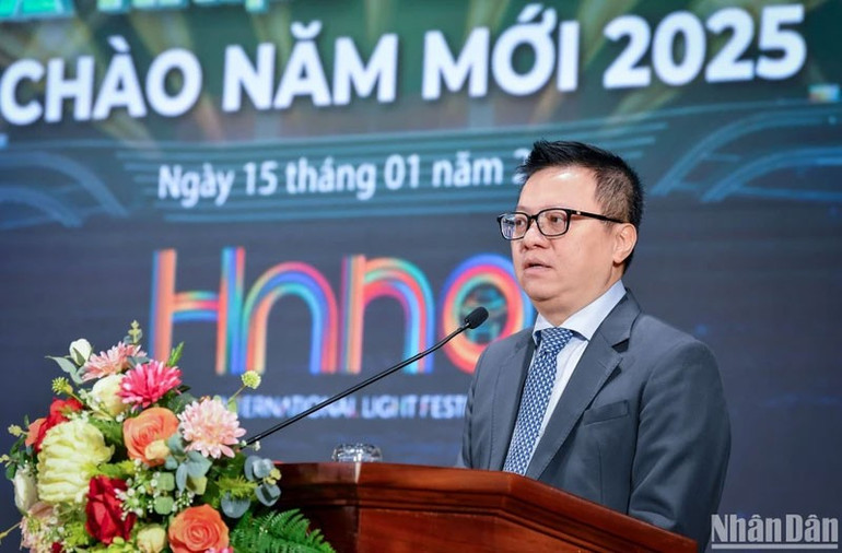 Đồng chí Lê Quốc Minh, Ủy viên Trung ương Đảng, Tổng Biên tập Báo Nhân Dân, Phó Trưởng Ban Tuyên giáo Trung ương, Chủ tịch Hội Nhà báo Việt Nam phát biểu tại chương trình. untitled-1.jpg