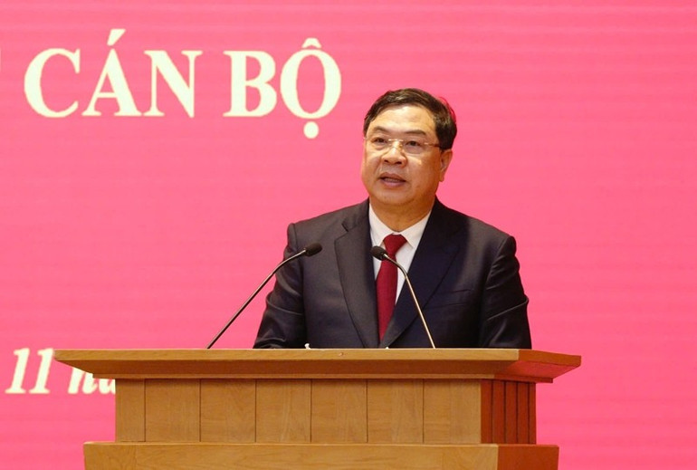 Phó Chánh Văn phòng Trung ương Đảng Phạm Gia Túc phát biểu nhận nhiệm vụ. Phó Chánh Văn phòng Trung ương Đảng Phạm Gia Túc phát biểu nhận nhiệm vụ.