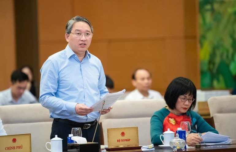 Bộ trưởng Tư pháp Nguyễn Hải Ninh. Bộ trưởng Tư pháp Nguyễn Hải Ninh.