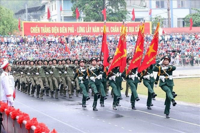 Màn diễu binh của Khối Chiến sĩ Điện Biên tại Lễ mít tinh, diễu binh, diễu hành kỷ niệm 70 năm Chiến thắng lịch sử Điện Biên Phủ (7/5/1954 - 7/5/2024). Ảnh: TTXVN Màn diễu binh của Khối Chiến sĩ Điện Biên tại Lễ mít tinh, diễu binh, diễu hành kỷ niệm 70 năm Chiến thắng lịch sử Điện Biên Phủ (7/5/1954 - 7/5/2024). Ảnh: TTXVN