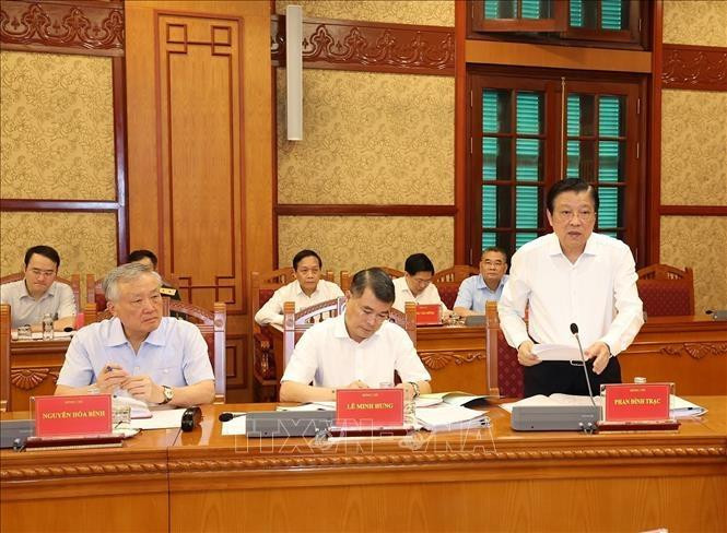 Đồng chí Phan Đình Trạc, Ủy viên Bộ Chính trị, Bí thư Trung ương Đảng, Trưởng ban Nội chính Trung ương, Phó Trưởng ban Thường trực Ban Chỉ đạo phát biểu. Ảnh: TTXVN Đồng chí Phan Đình Trạc, Ủy viên Bộ Chính trị, Bí thư Trung ương Đảng, Trưởng ban Nội chính Trung ương, Phó Trưởng ban Thường trực Ban Chỉ đạo phát biểu. Ảnh: TTXVN