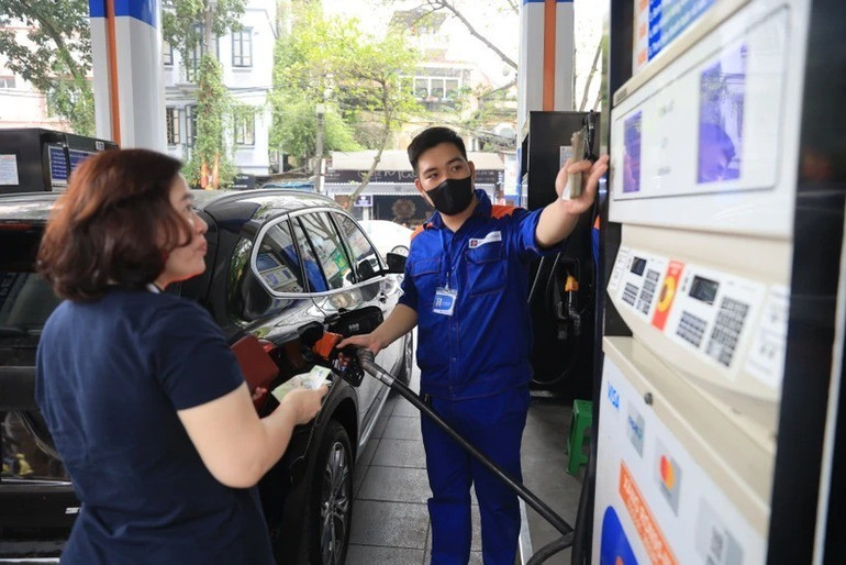 Một điểm bán xăng của Petrolimex. (Ảnh: Đức Duy/Vietnam+) 607a6283-2917jpg-8672.jpg