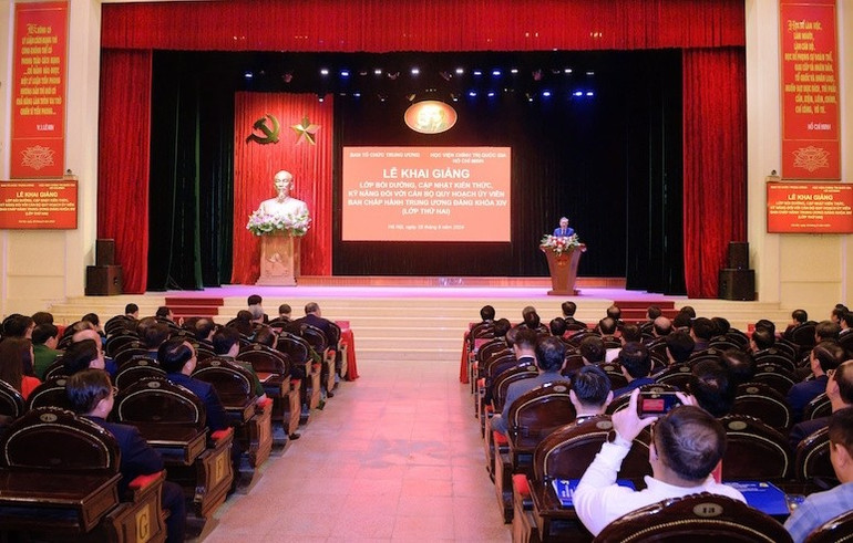Quang cảnh lễ khai giảng Lớp bồi dưỡng, cập nhật kiến thức, kỹ năng đối với cán bộ quy hoạch Ủy viên Ban Chấp hành Trung ương Đảng khóa XIV (Lớp thứ hai). Quang cảnh lễ khai giảng Lớp bồi dưỡng, cập nhật kiến thức, kỹ năng đối với cán bộ quy hoạch Ủy viên Ban Chấp hành Trung ương Đảng khóa XIV (Lớp thứ hai).