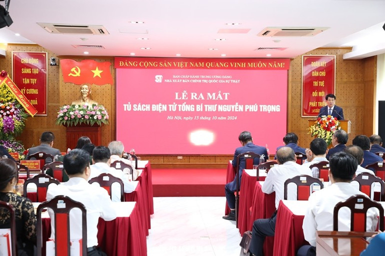 Các đại biểu dự Lễ ra mắt Tủ sách. Các đại biểu dự Lễ ra mắt Tủ sách.
