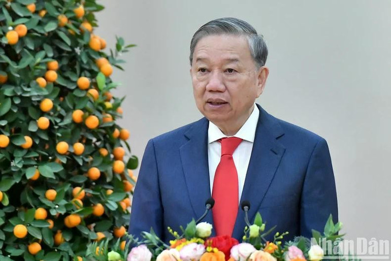 Tổng Bí thư Tô Lâm phát biểu giao nhiệm vụ cho các đơn vị và cá nhân tại hội nghị. (Ảnh: ĐĂNG KHOA) Tổng Bí thư Tô Lâm phát biểu giao nhiệm vụ cho các đơn vị và cá nhân tại hội nghị. (Ảnh: ĐĂNG KHOA)