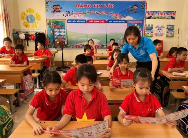 Tuyên truyền BHYT tại Trường Tiểu học Phùng Chí Kiên, TP. Bắc Kạn. zalo_1806887320443363.jpg